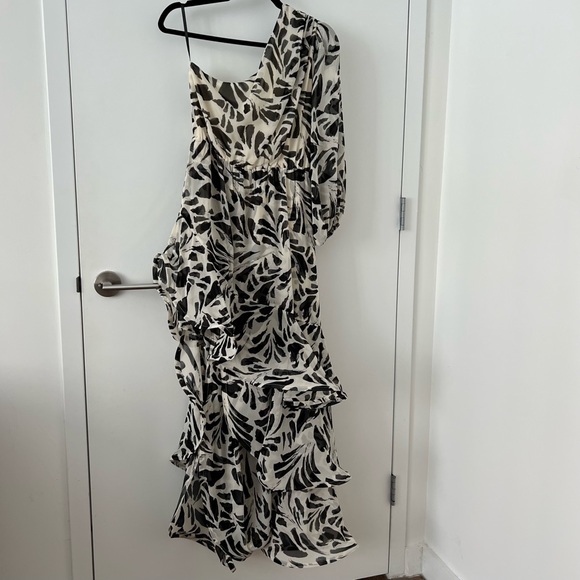 Alexis x Target Botanical One Shoulder Ruffle Maxi Dress in Grey/ Off White Sz M - Picture 2 of 4